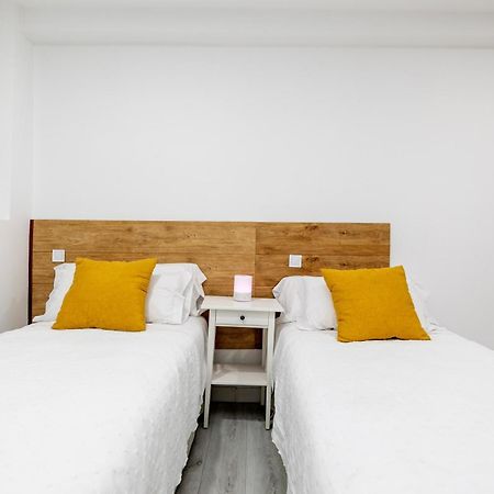 Los Apartamentos Jacinto Benavente Centro مدريد المظهر الخارجي الصورة