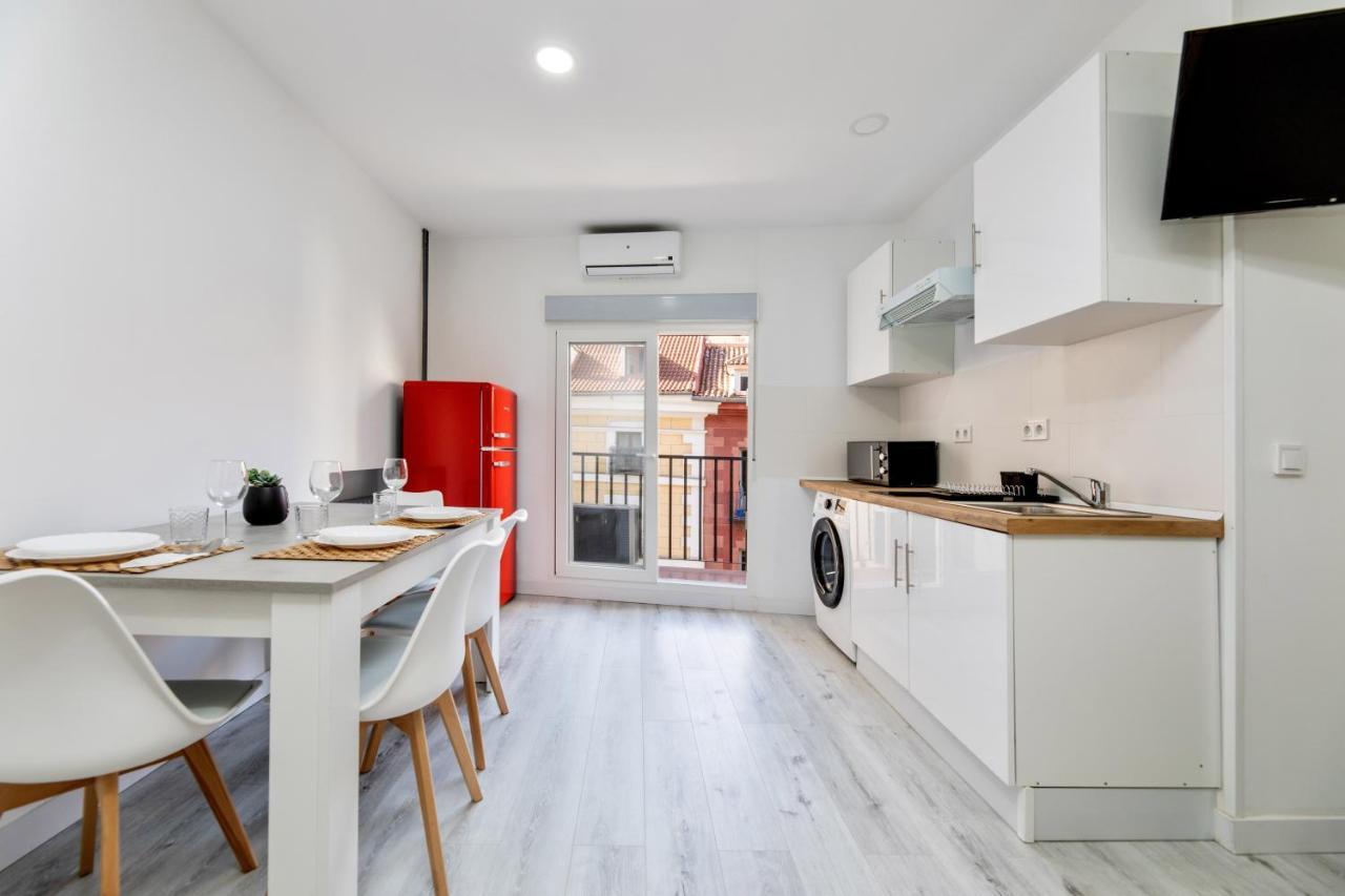 Los Apartamentos Jacinto Benavente Centro مدريد المظهر الخارجي الصورة
