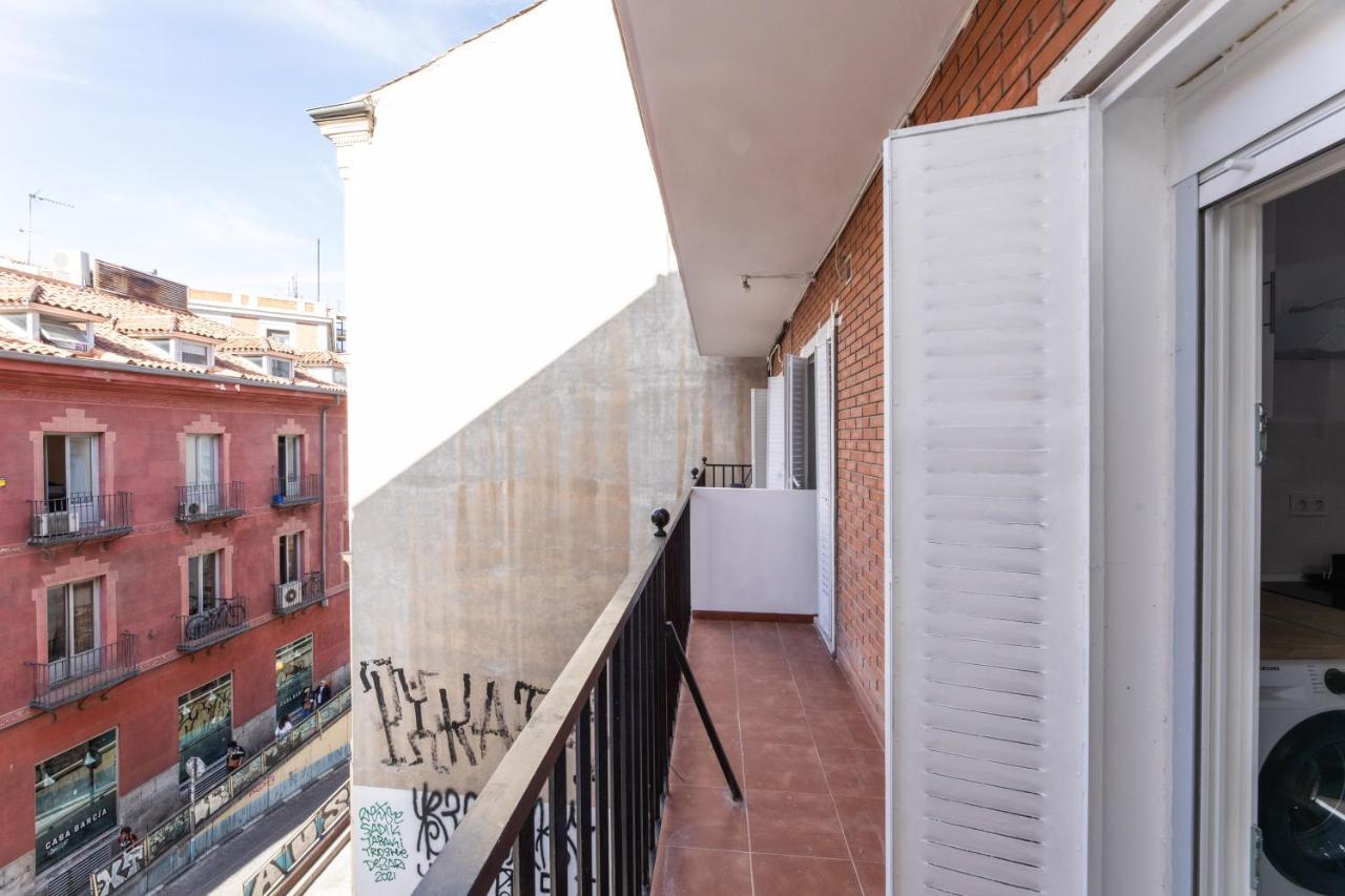 Los Apartamentos Jacinto Benavente Centro مدريد المظهر الخارجي الصورة
