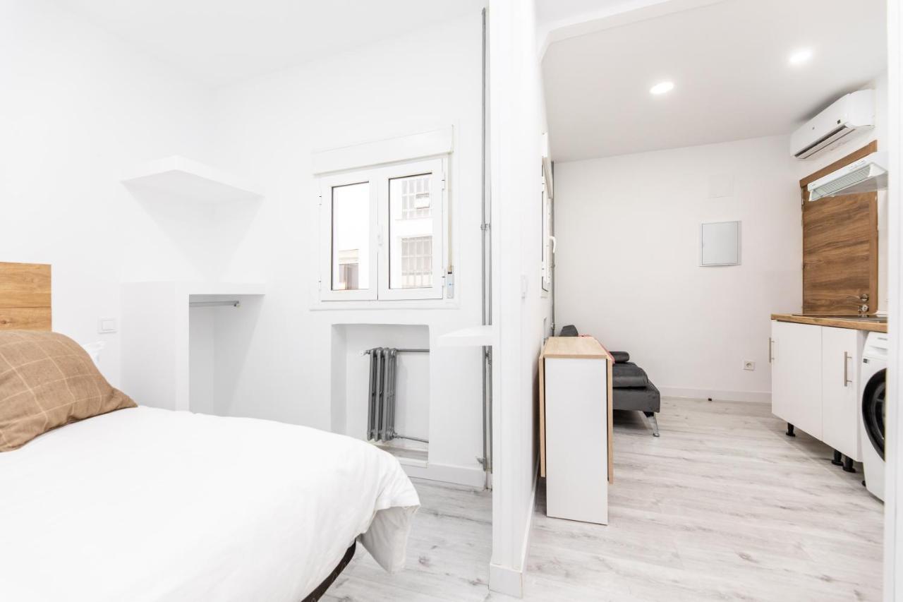 Los Apartamentos Jacinto Benavente Centro مدريد المظهر الخارجي الصورة