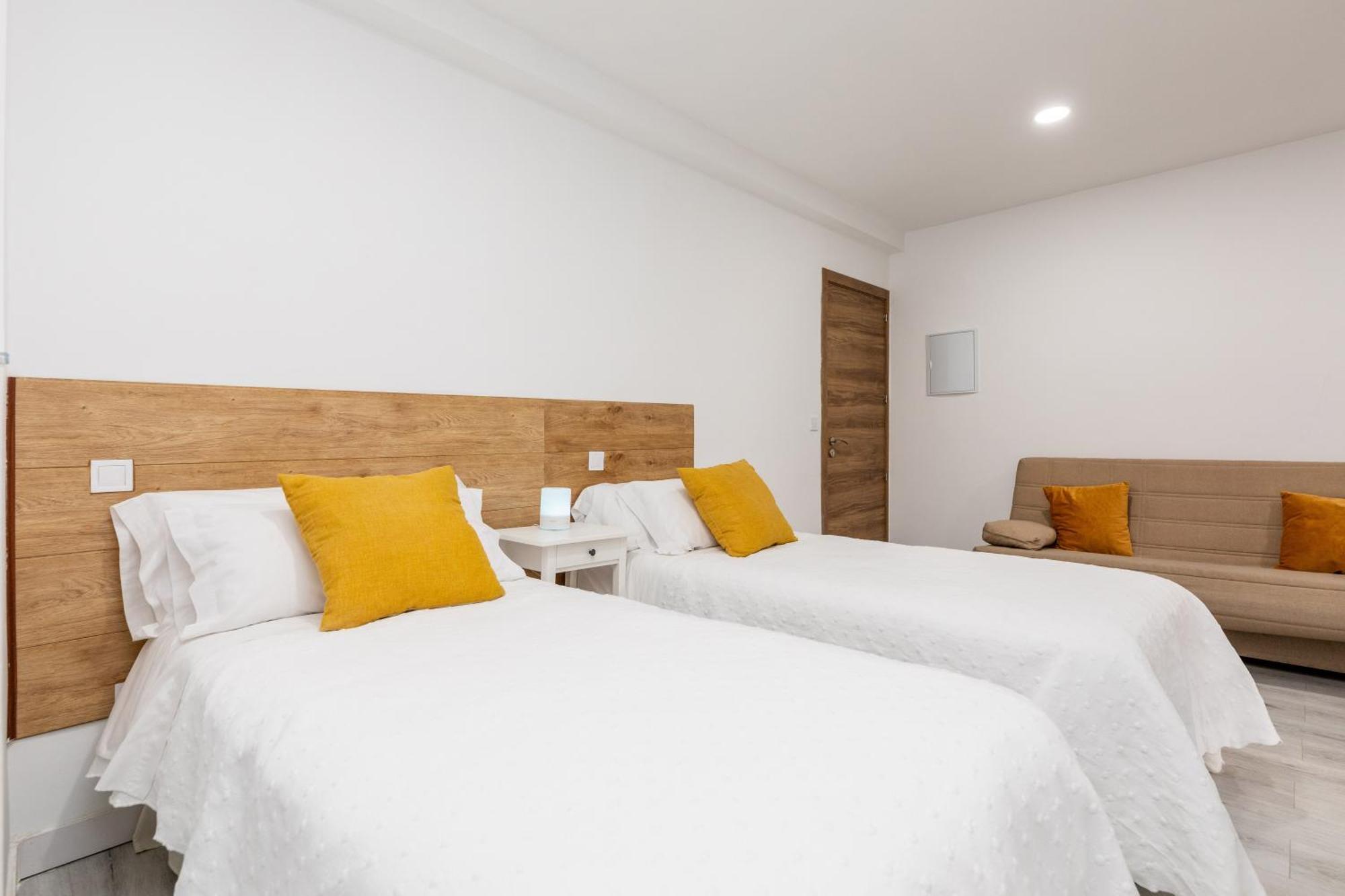 Los Apartamentos Jacinto Benavente Centro مدريد المظهر الخارجي الصورة