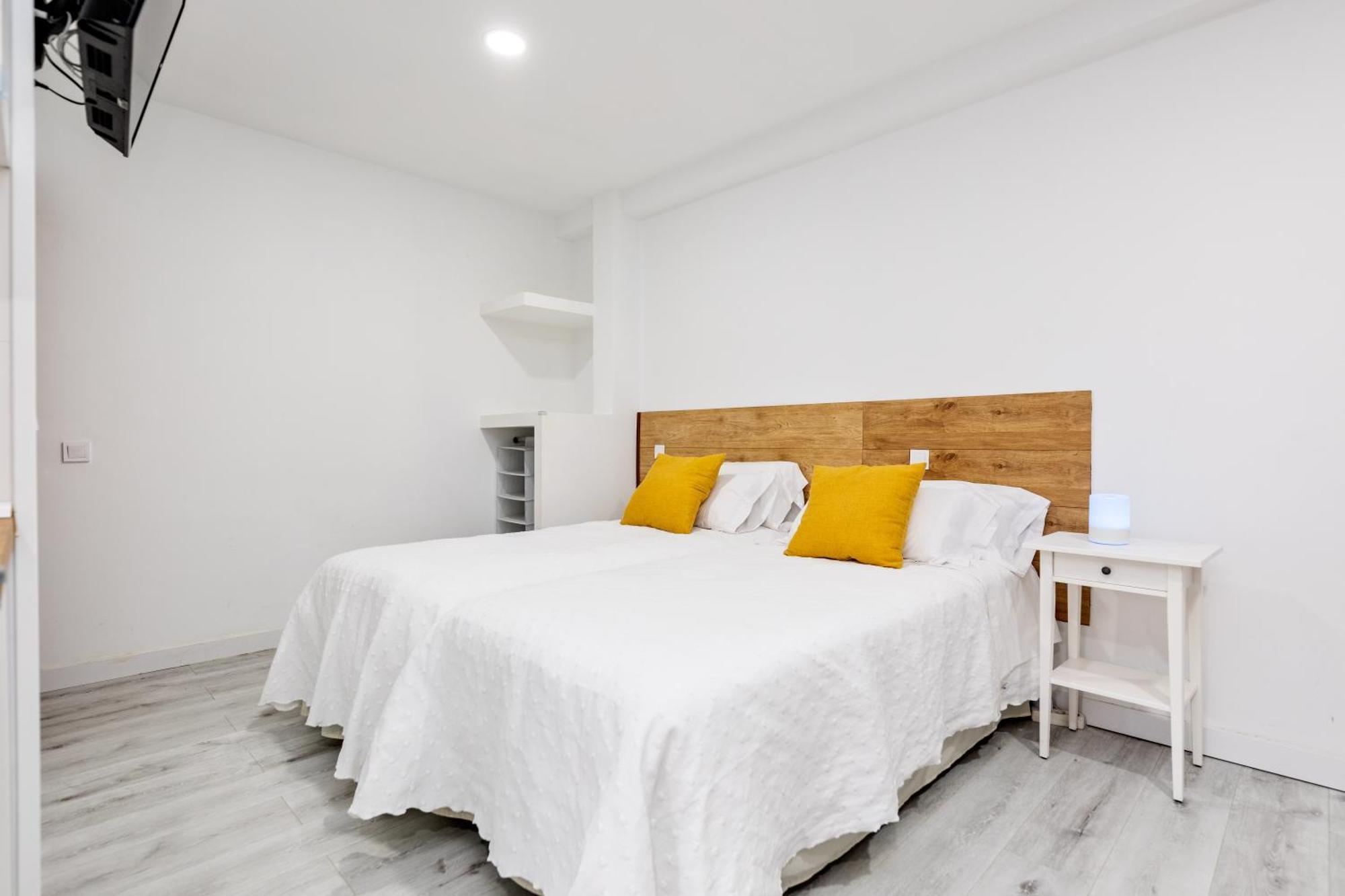 Los Apartamentos Jacinto Benavente Centro مدريد المظهر الخارجي الصورة