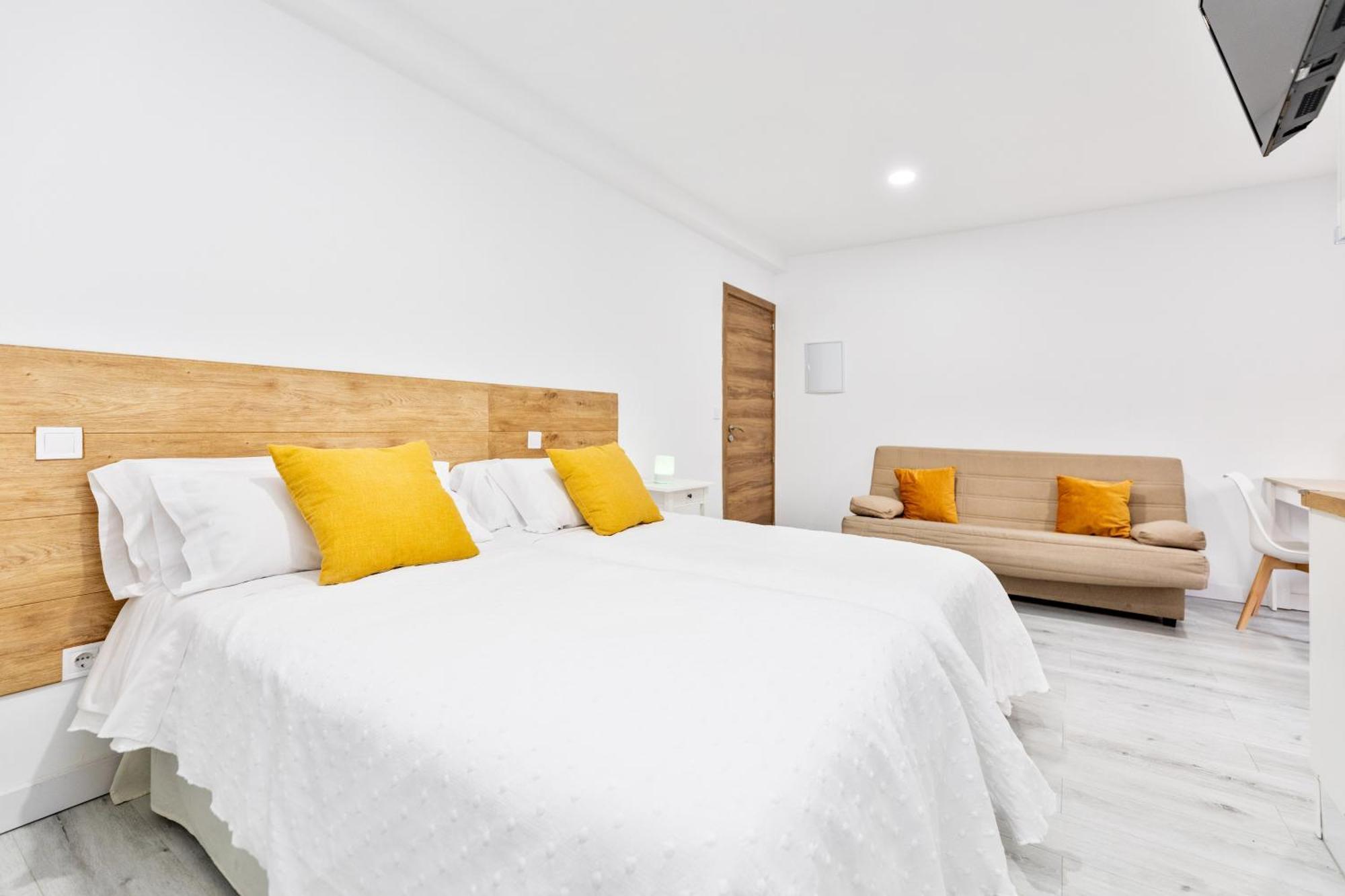 Los Apartamentos Jacinto Benavente Centro مدريد المظهر الخارجي الصورة