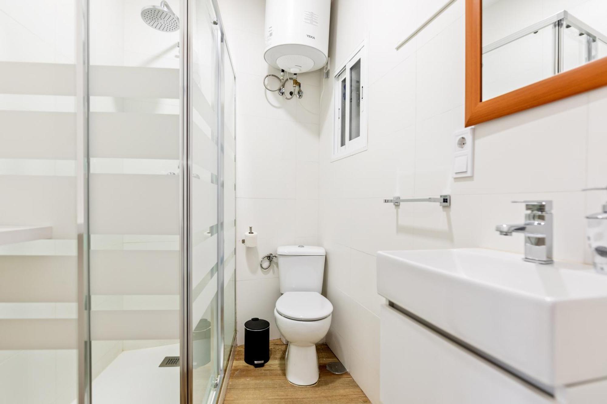 Los Apartamentos Jacinto Benavente Centro مدريد المظهر الخارجي الصورة
