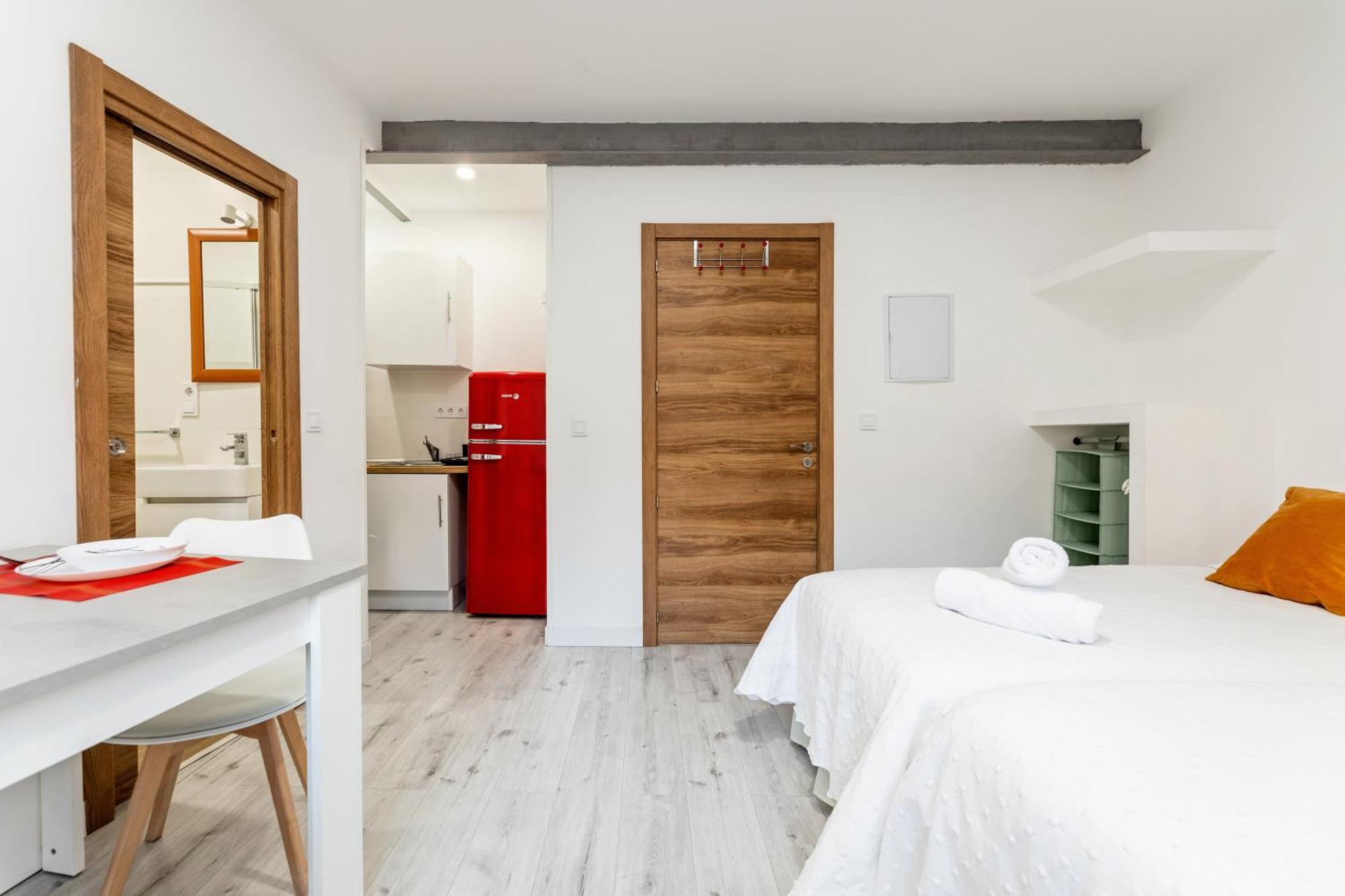 Los Apartamentos Jacinto Benavente Centro مدريد المظهر الخارجي الصورة